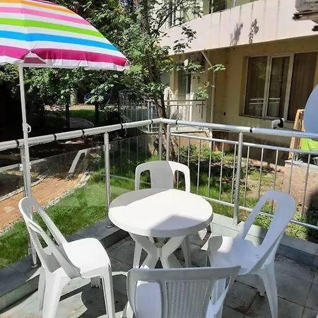 Central, 1 Bed Apt, 3* Yassen Napospart