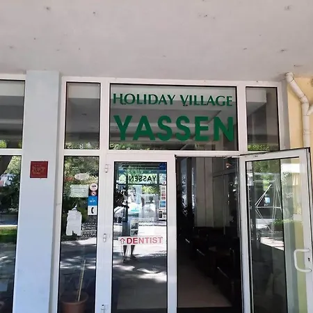 Central, 1 Bed Apt, 3* Yassen Apartment