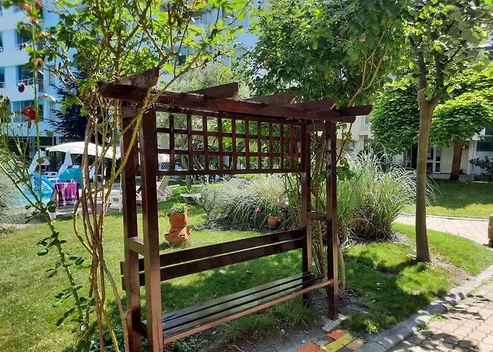 Central, 1 Bed Apt, 3* Yassen *