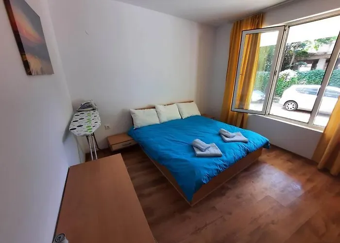 Central, 1 Bed Apt, 3* Yassen アパート